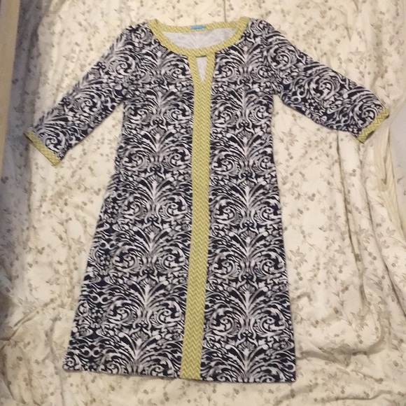 J. McLaughlin Dresses & Skirts - J. McLaughlin Gillian Scoop Neck Keyhole Catalina Cloth Dress